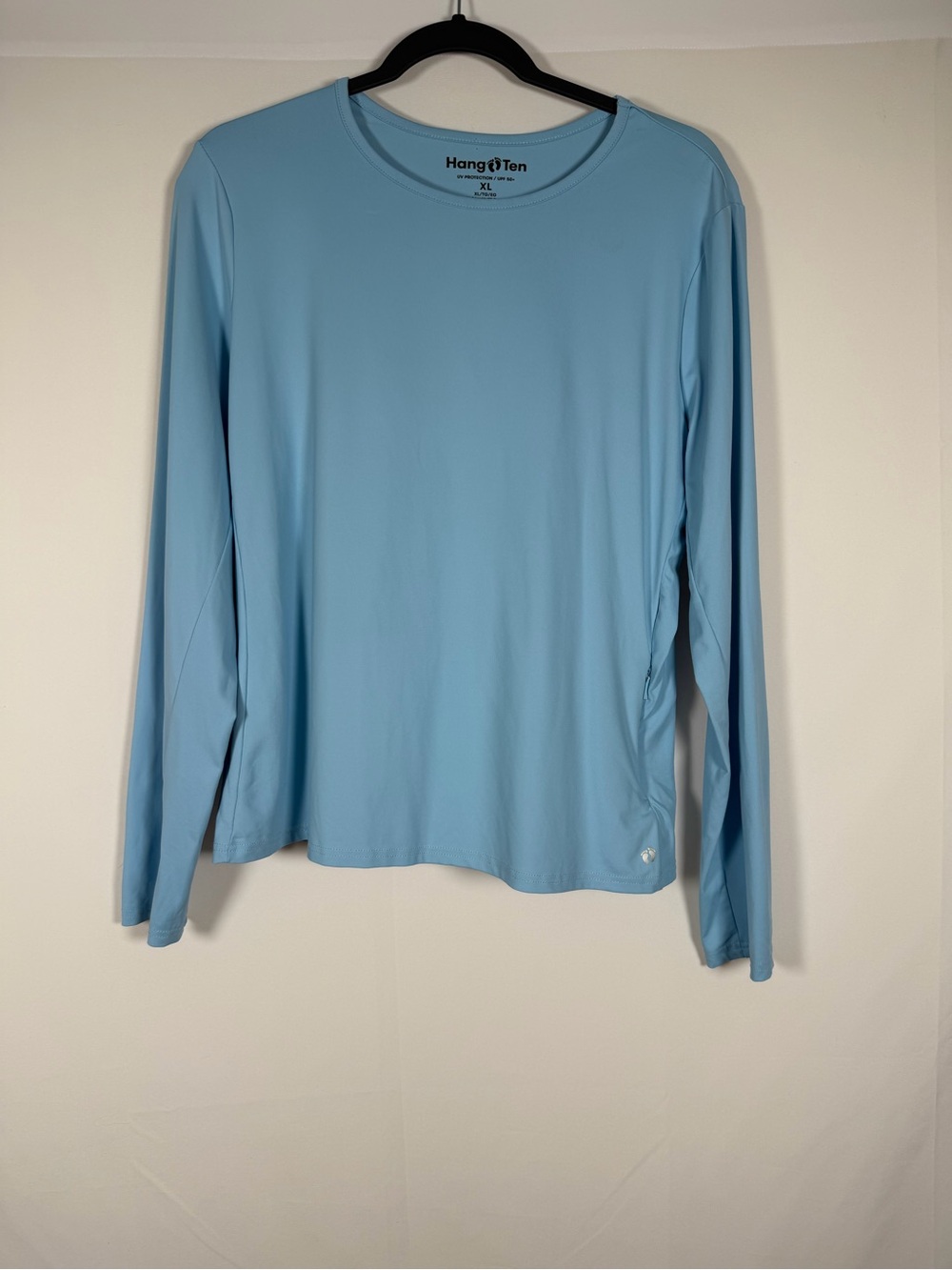 Hang Ten Womenโs XL Light Powder Blue Long Sleeve Rashguard, UPFโ 50+ Protection
